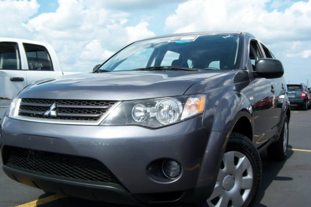 OutlanderMitsubishi
