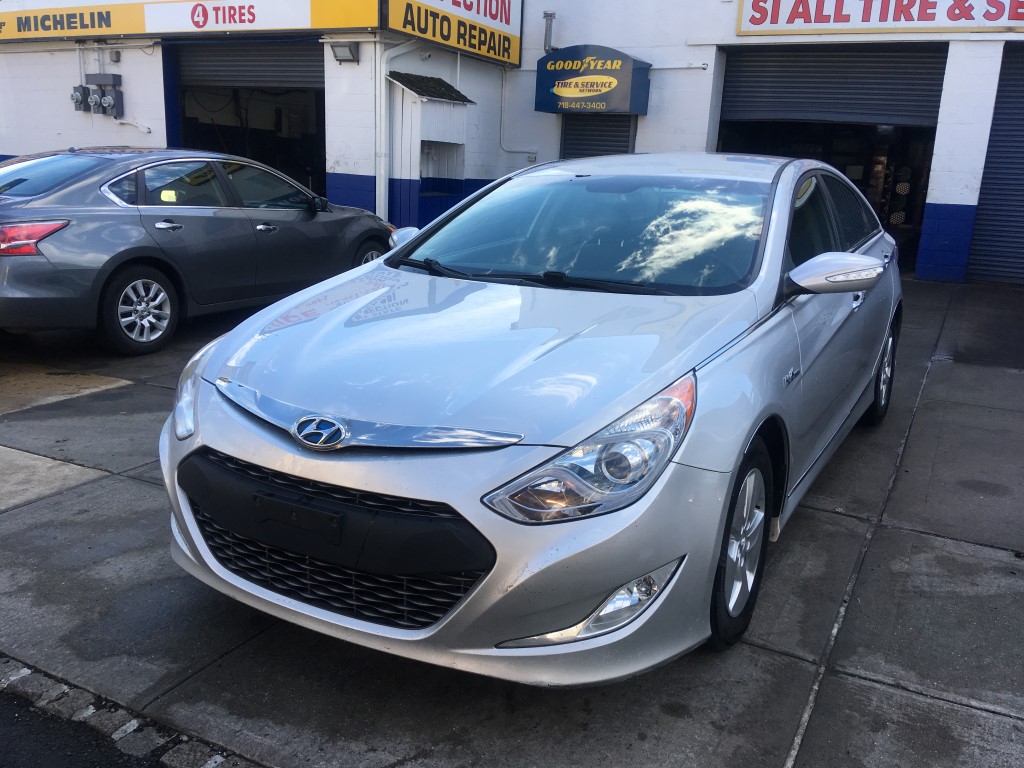 Used Car - 2011 Hyundai Sonata Hybrid for Sale in Staten Island, NY