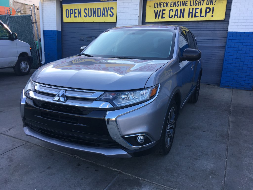 Used Car - 2016 Mitsubishi Outlander ES for Sale in Staten Island, NY