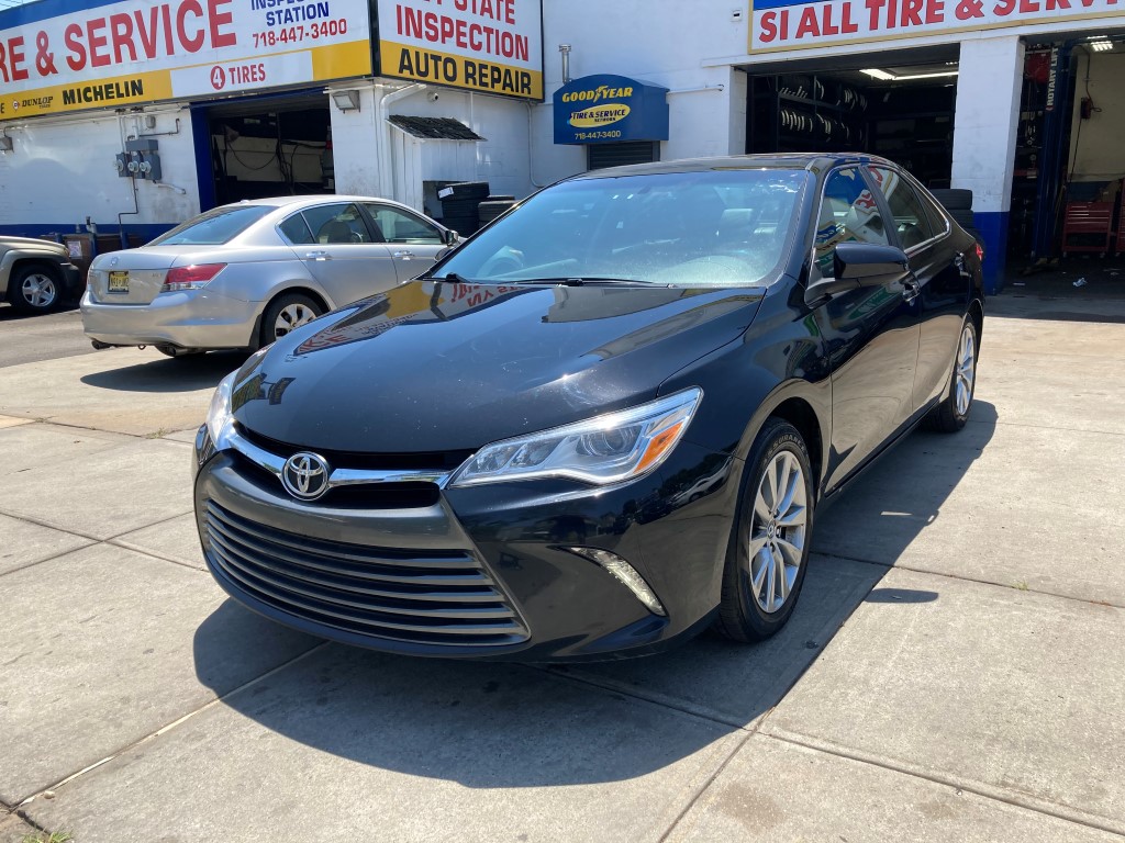 Used Car - 2016 Toyota Camry XLE for Sale in Staten Island, NY