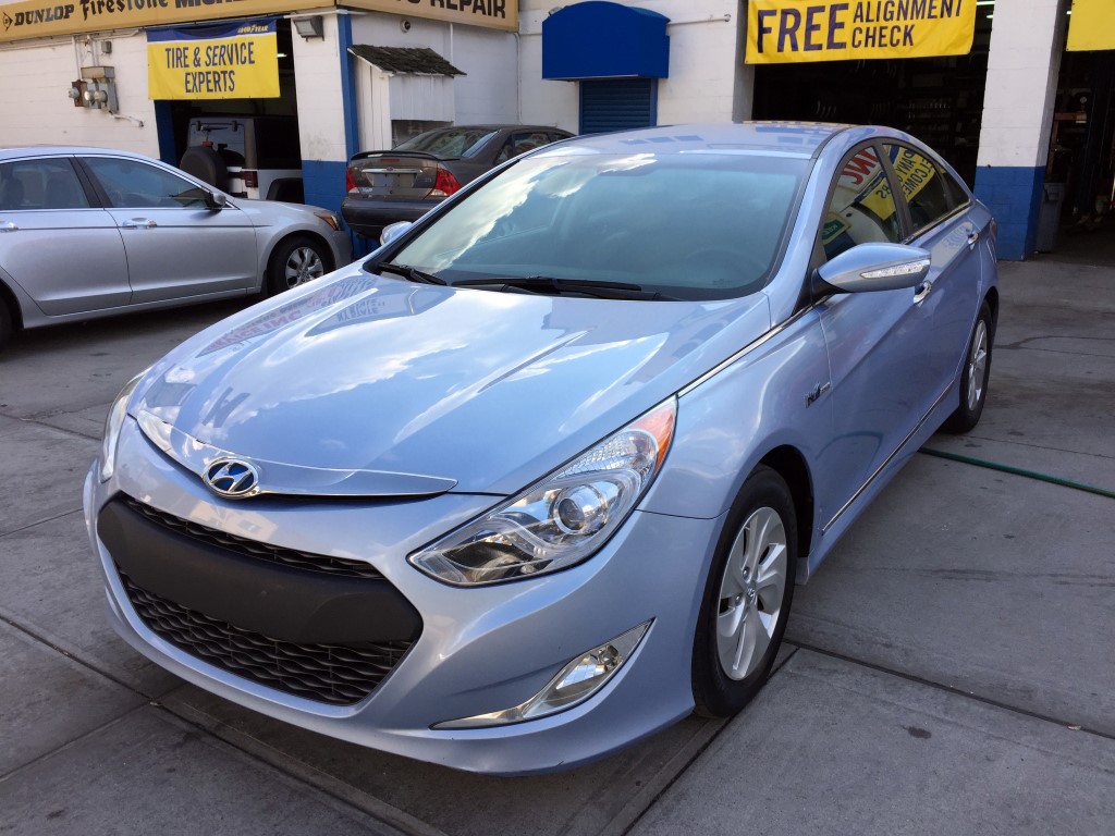 Used Car - 2013 Hyundai Sonata Hybrid for Sale in Staten Island, NY