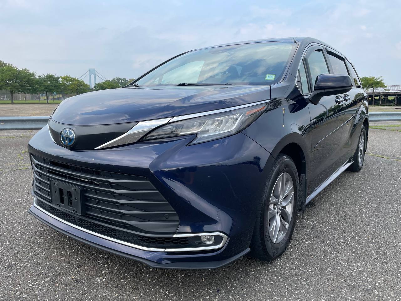 Used Car - 2021 Toyota Sienna XLE for Sale in Staten Island, NY