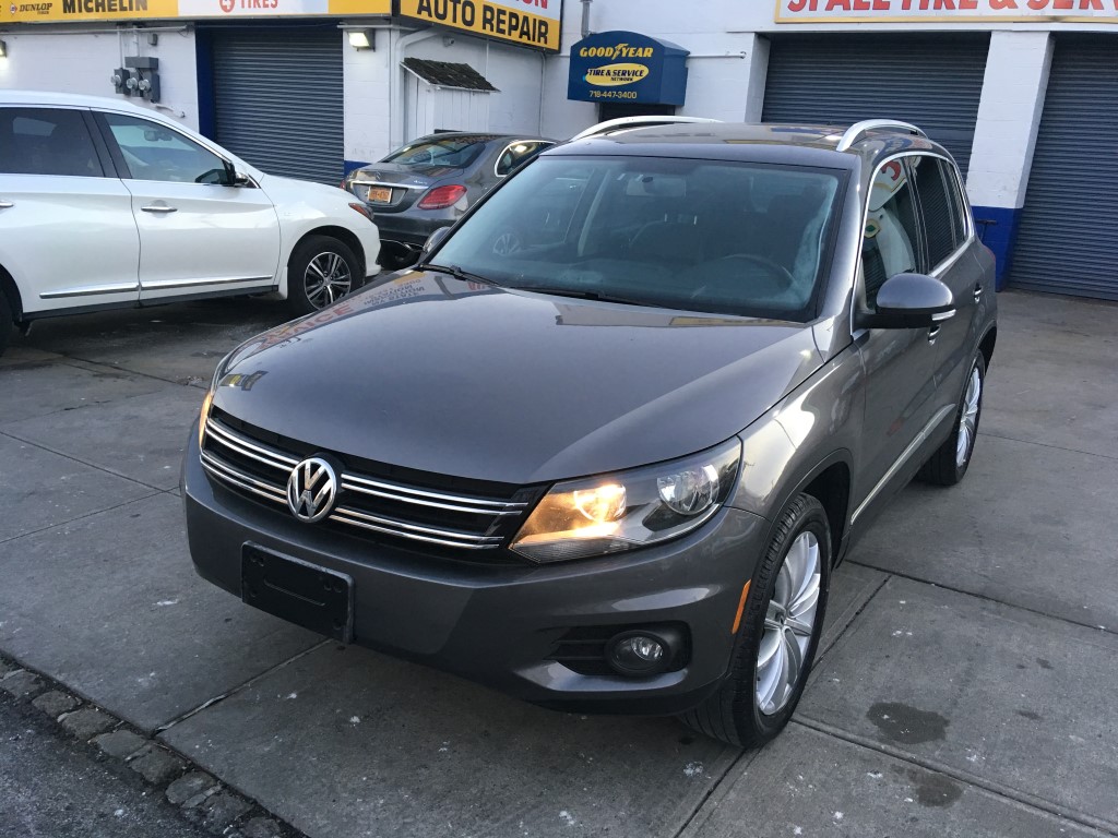 Used Car - 2012 Volkswagen Tiguan SE AWD for Sale in Staten Island, NY