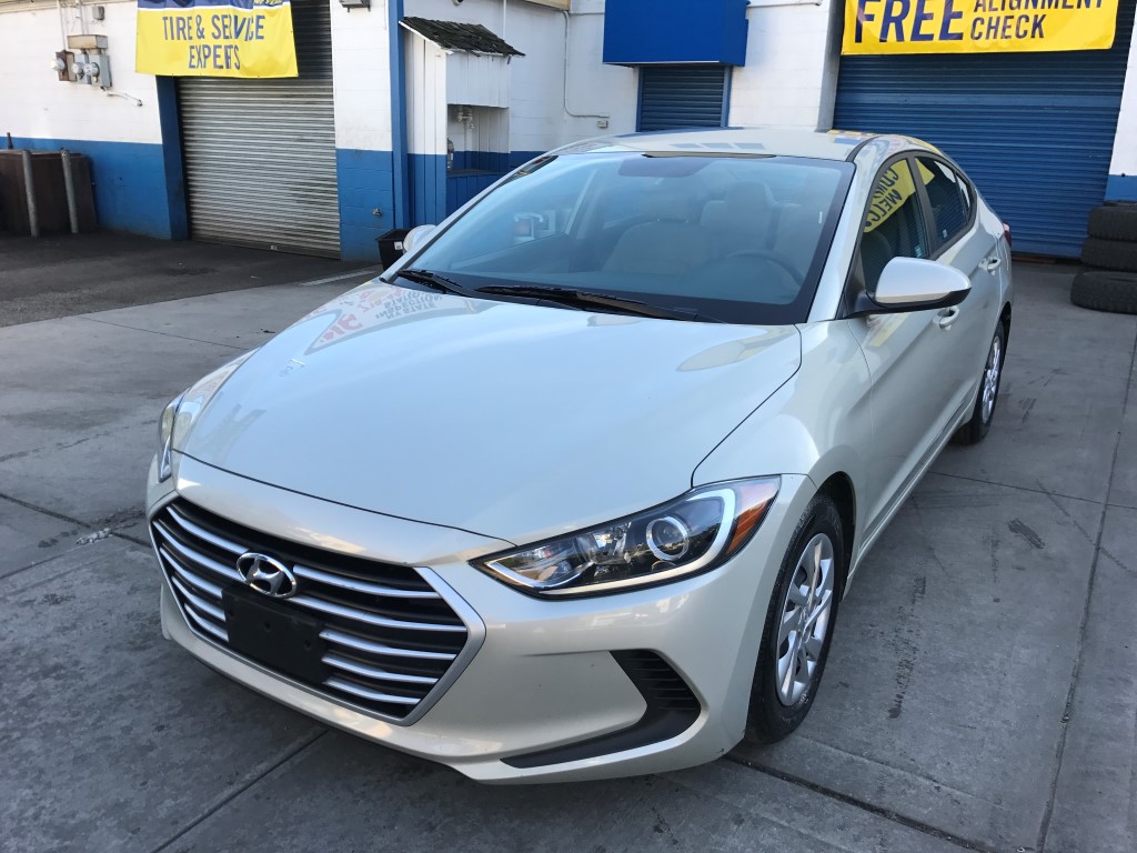 Used Car - 2017 Hyundai Elantra SE for Sale in Staten Island, NY