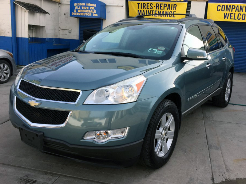 Used Car - 2009 Chevrolet Traverse LT for Sale in Staten Island, NY