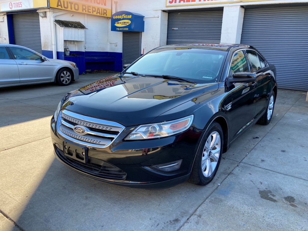 Used Car - 2011 Ford Taurus SEL for Sale in Staten Island, NY