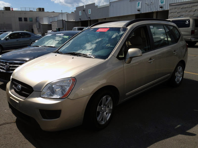 Used 2008 Kia Rondo LX 5,390.00