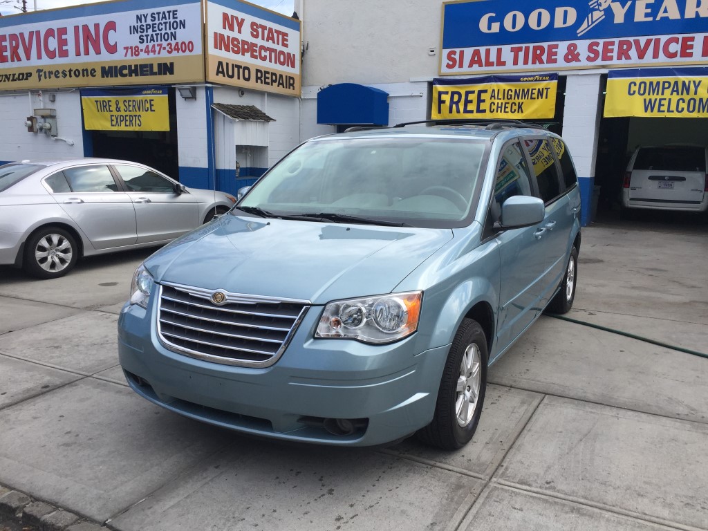 Used 2008 Chrysler Town & Country Touring MiniVan 6,990.00