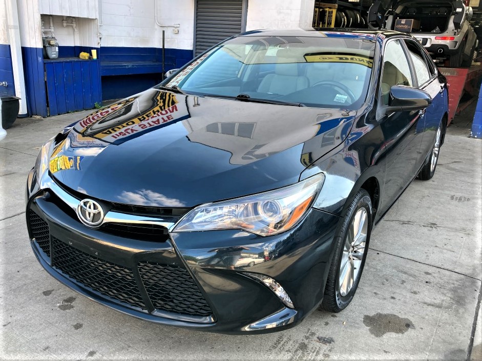 Used Car - 2016 Toyota Camry SE for Sale in Staten Island, NY