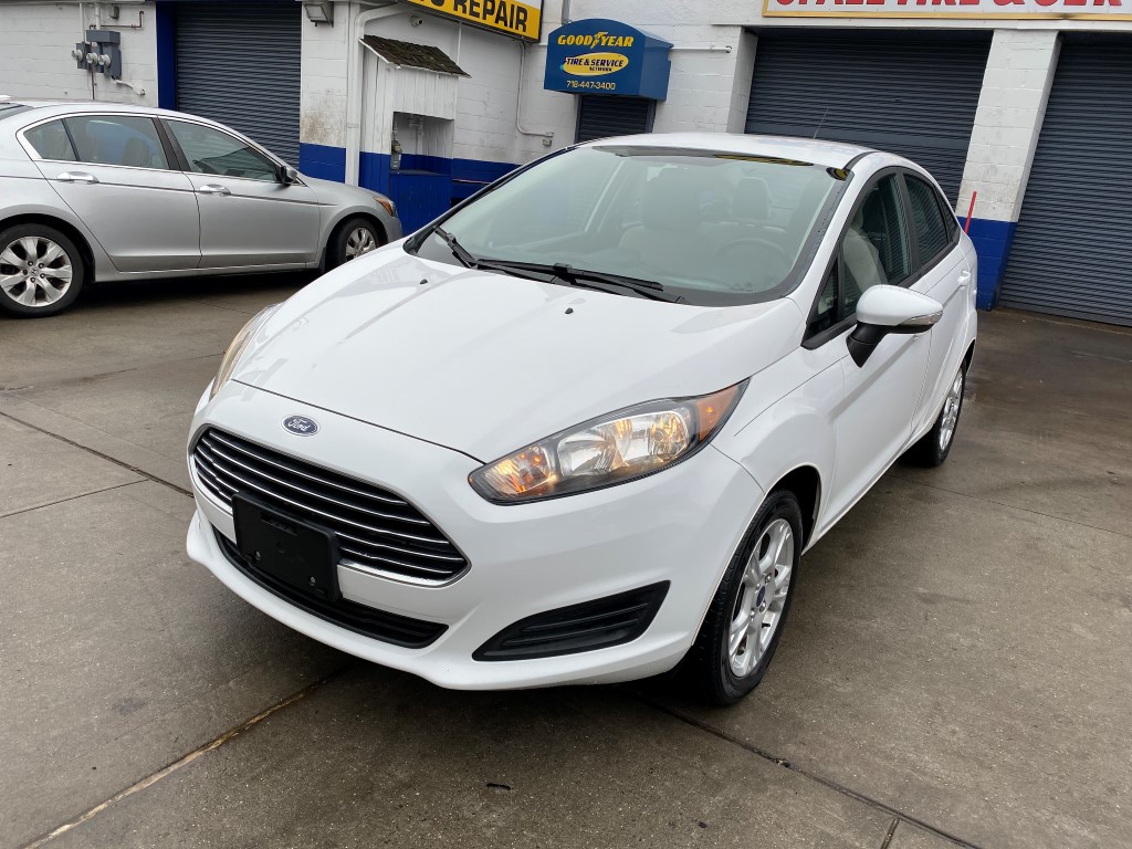 Used Car - 2015 Ford Fiesta SE for Sale in Staten Island, NY