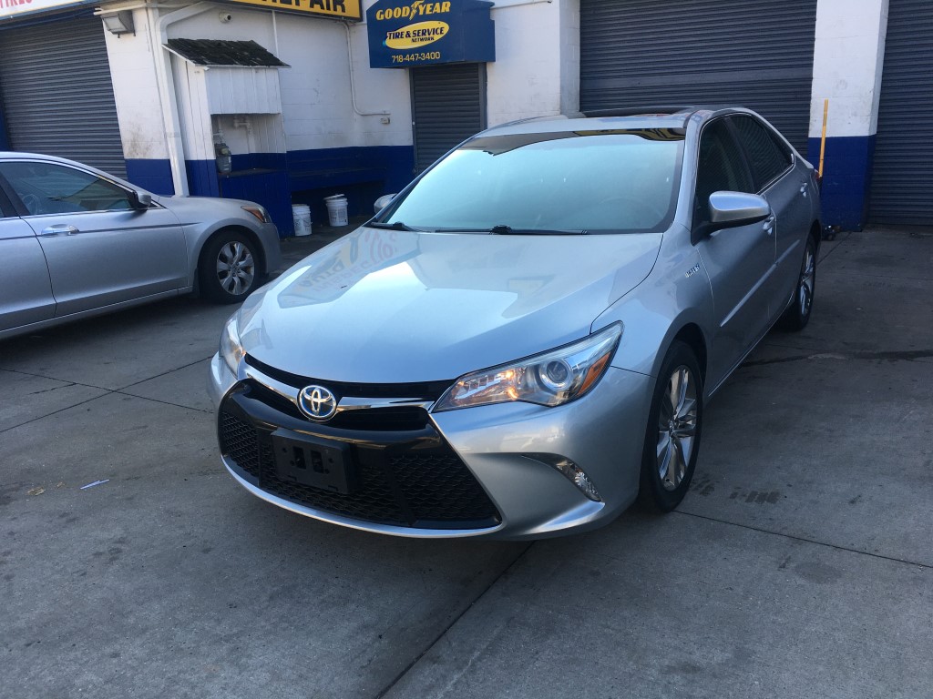 Used Car - 2015 Toyota Camry SE Hybrid for Sale in Staten Island, NY