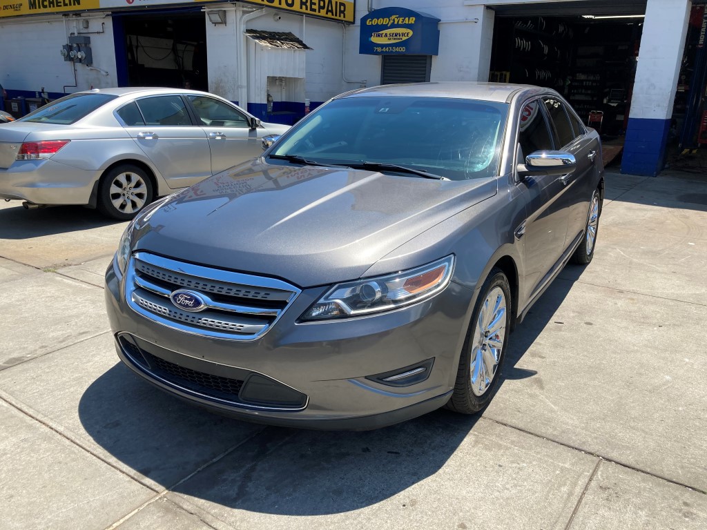 Used Car - 2011 Ford Taurus Limited for Sale in Staten Island, NY