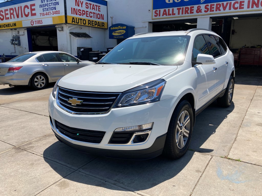 Used Car - 2016 Chevrolet Traverse LT for Sale in Staten Island, NY