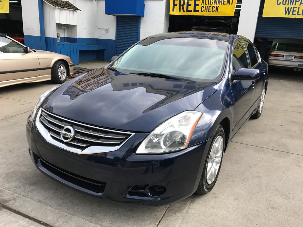 Used 2012 Nissan Altima S Sedan 8,490.00