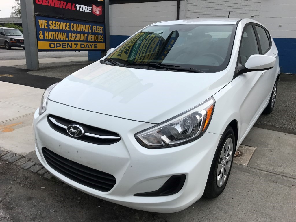 Used 2016 Hyundai Accent SE Hatchback 8,790.00
