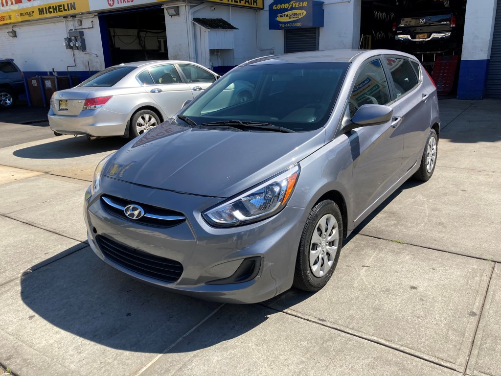 Used 2017 Hyundai Accent SE Hatchback 8,490.00