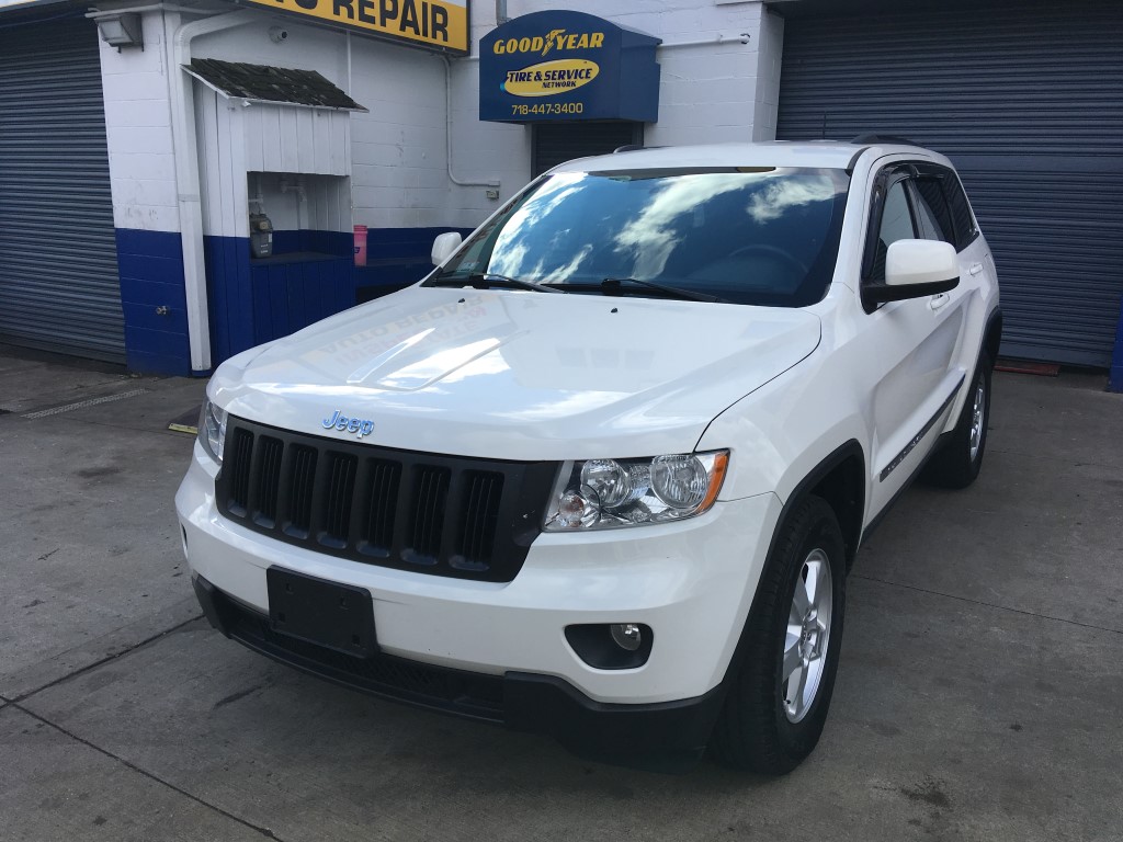 Used Car - 2012 Jeep Grand Cherokee Laredo 4x4 for Sale in Staten Island, NY