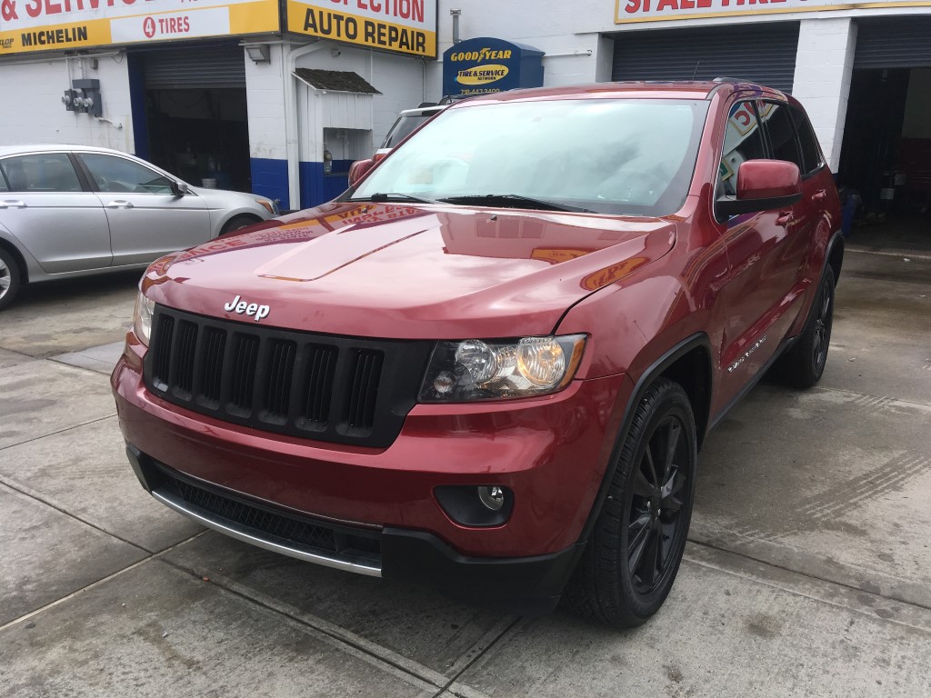 Used Car - 2012 Jeep Grand Cherokee Laredo 4x4 for Sale in Staten Island, NY