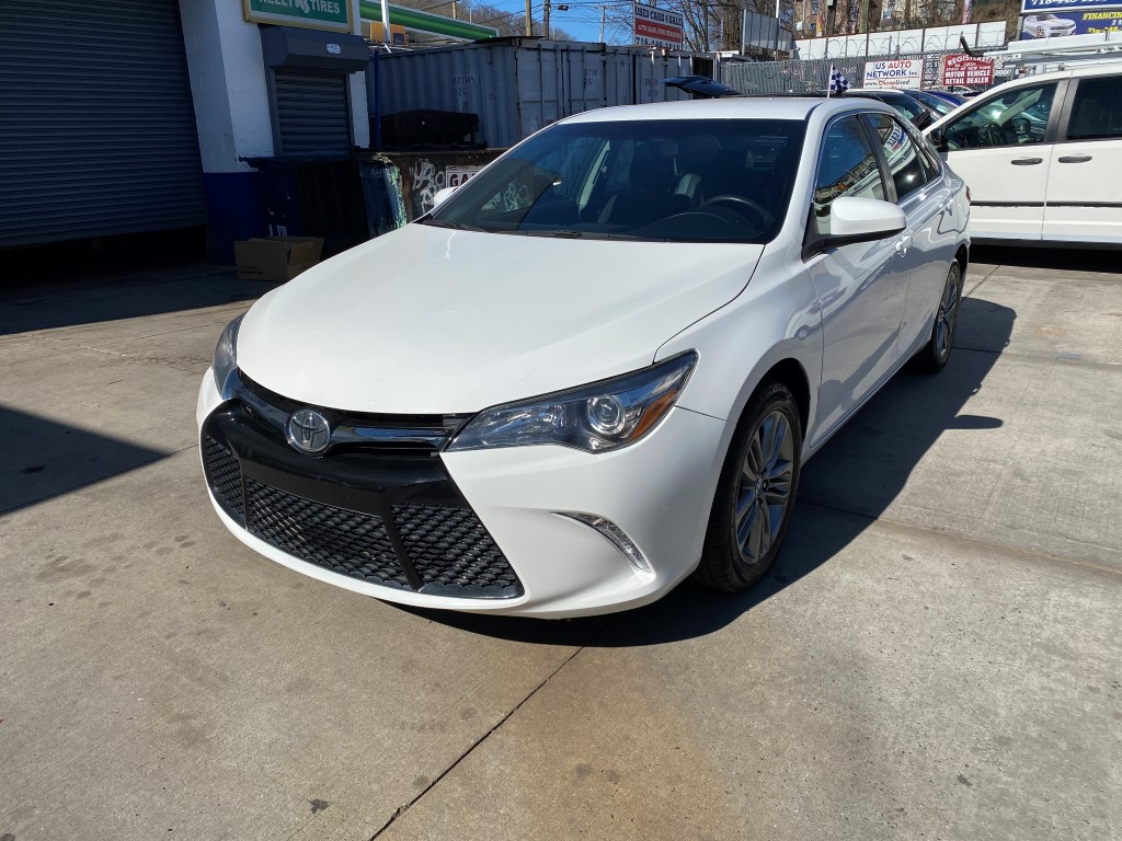 Used 2017 Toyota Camry SE Sedan 10,990.00