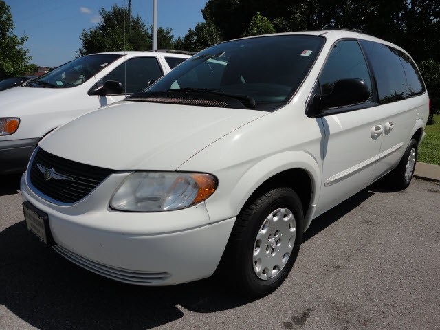 2003 town and country van cheap