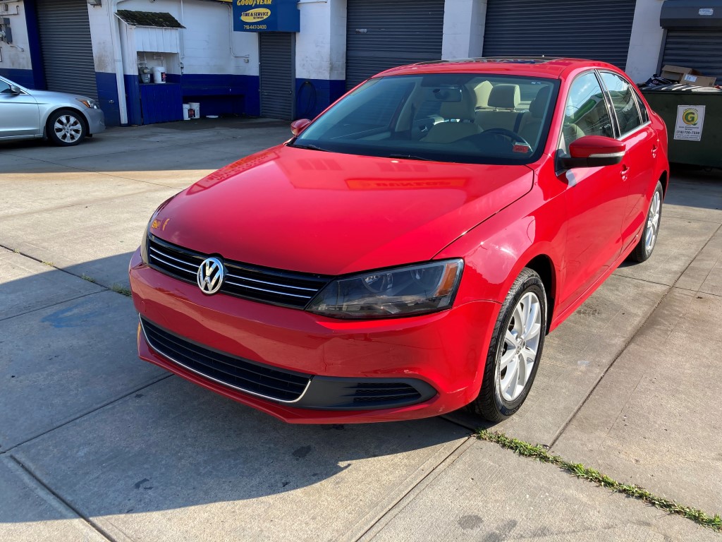 Used 2013 Volkswagen Jetta SE Sedan 8,490.00