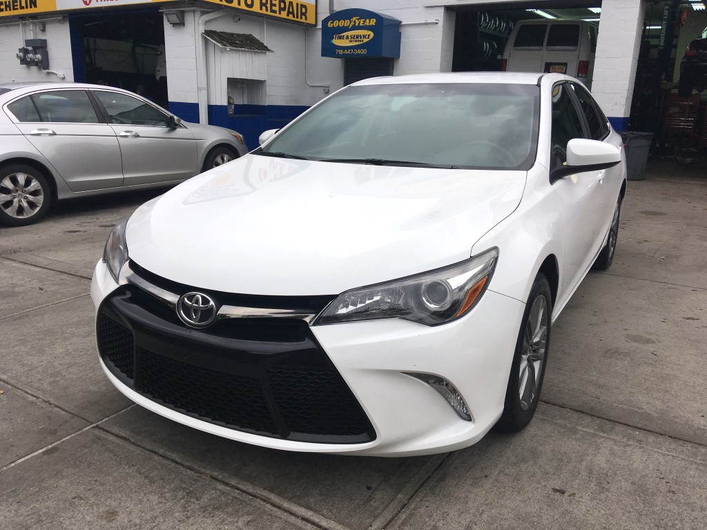 Used Car for sale - 2017 Camry SE Toyota  in Staten Island, NY