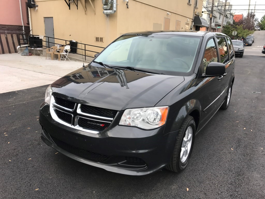 Used Car - 2012 Dodge Grand Caravan SXT for Sale in Staten Island, NY