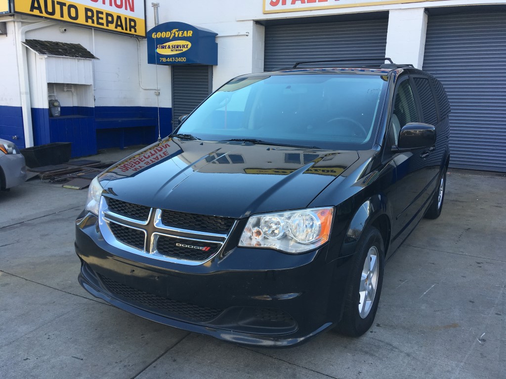 Used Car - 2013 Dodge Grand Caravan SXT for Sale in Staten Island, NY