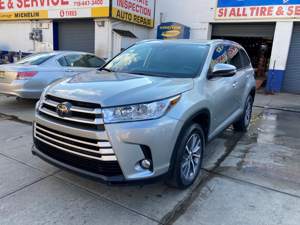 Used Car - 2019 Toyota Highlander XLE for Sale in Staten Island, NY