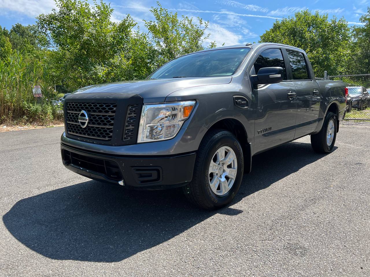 Used Car - 2017 Nissan Titan SV 4x4 Crew Cab for Sale in Staten Island, NY