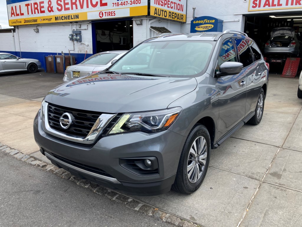 Used Car - 2020 Nissan Pathfinder SV for Sale in Staten Island, NY