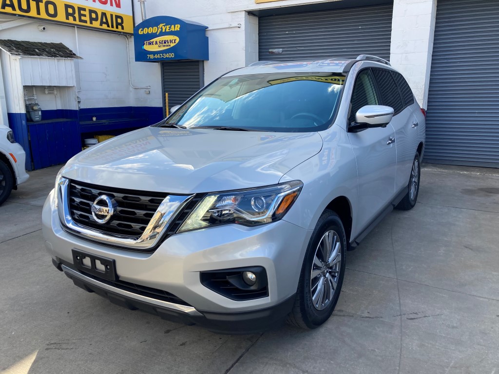 Used Car - 2019 Nissan Pathfinder SL 4x4 for Sale in Staten Island, NY