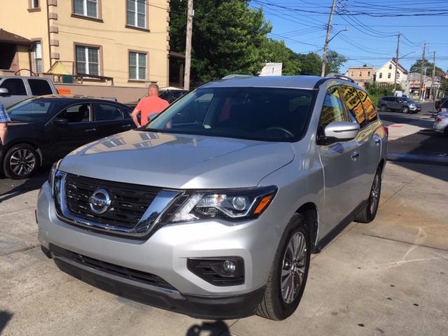 Used Car - 2018 Nissan Pathfinder SV 4x4 for Sale in Staten Island, NY