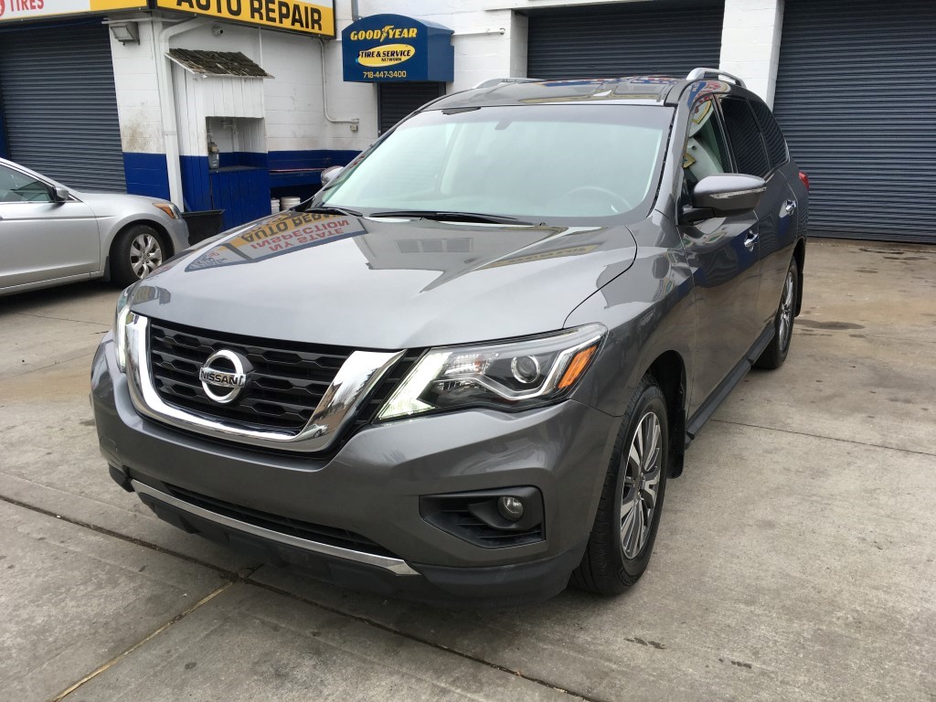 Used Car - 2017 Nissan Pathfinder SV 4x4 for Sale in Staten Island, NY