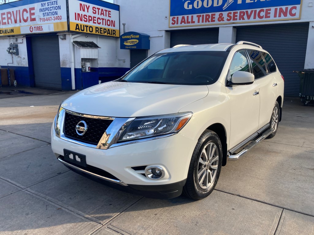 Used Car - 2014 Nissan Pathfinder SV 4x4 for Sale in Staten Island, NY