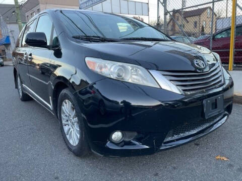 Used Car - 2016 Toyota Sienna XLE for Sale in Staten Island, NY