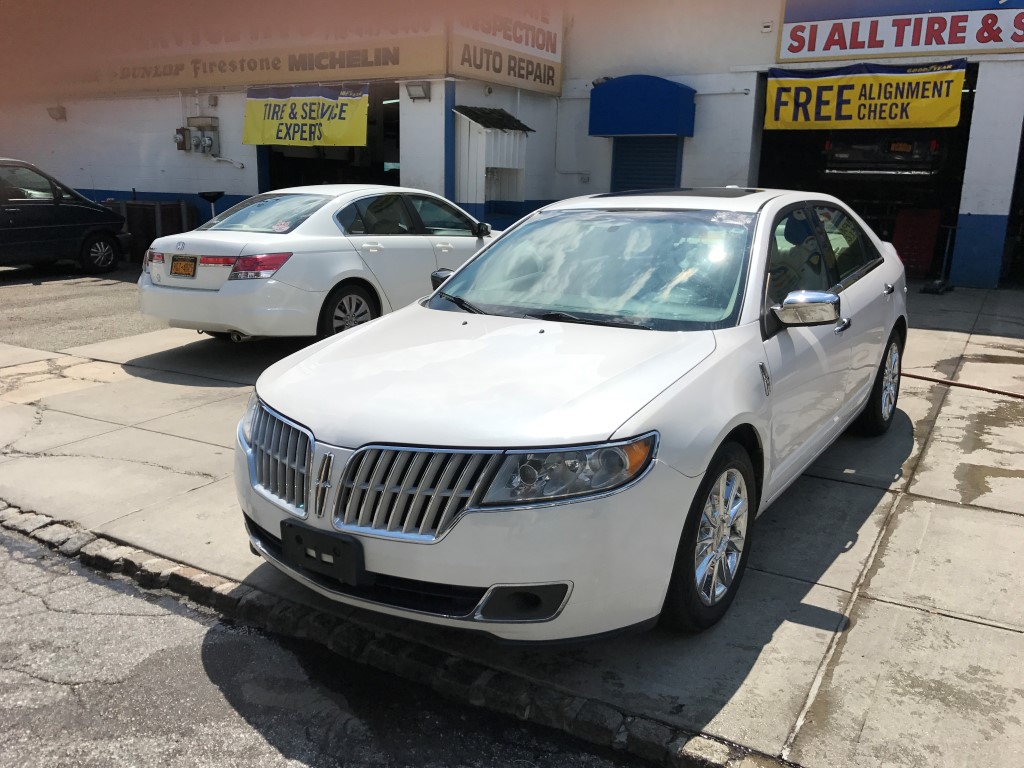 Used Car - 2011 Lincoln MKZ for Sale in Staten Island, NY