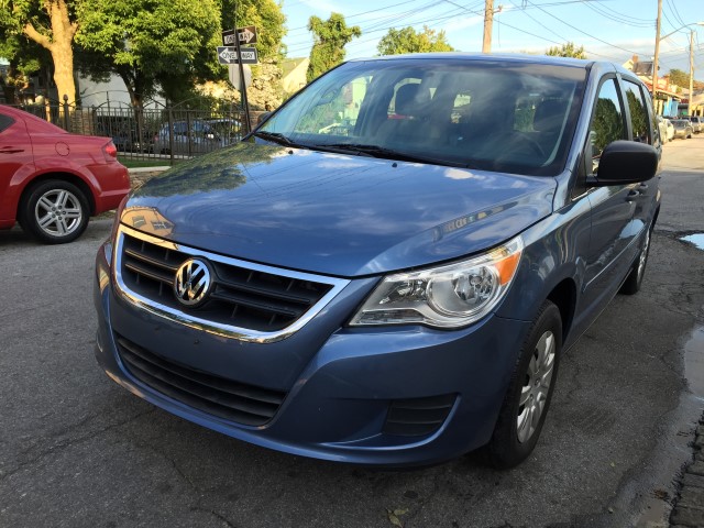 Used Car - 2011 Volkswagen Routan  S for Sale in Staten Island, NY
