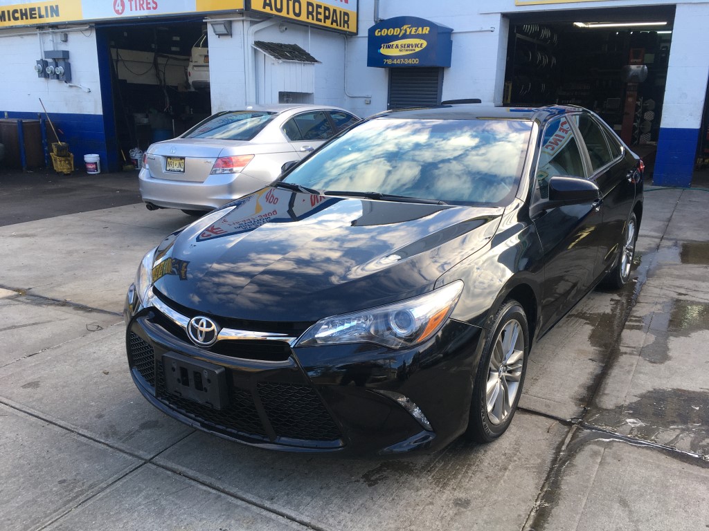 Used Car - 2017 Toyota Camry SE for Sale in Staten Island, NY