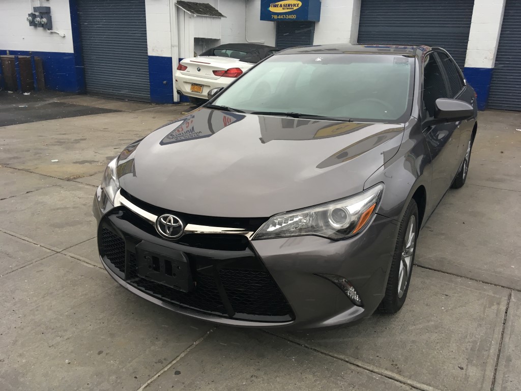 Used Car - 2017 Toyota Camry SE for Sale in Staten Island, NY