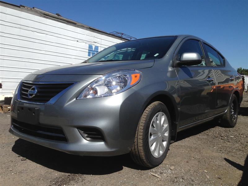 2013 Nissan versa sedan review edmunds #2