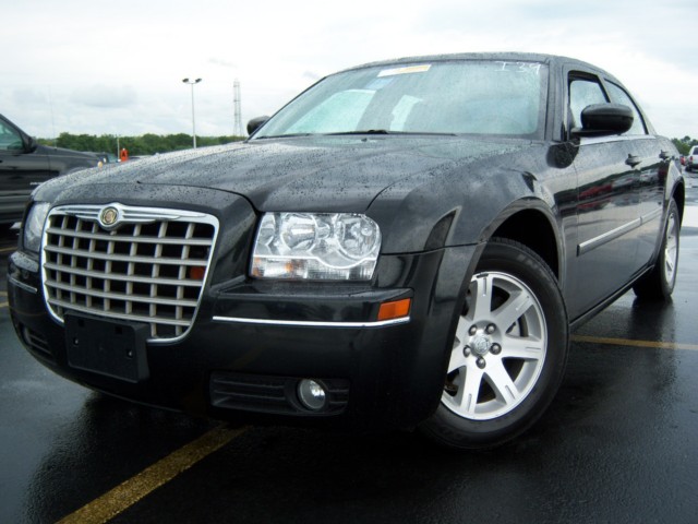 2007 Chrysler 300 touring sedan #1