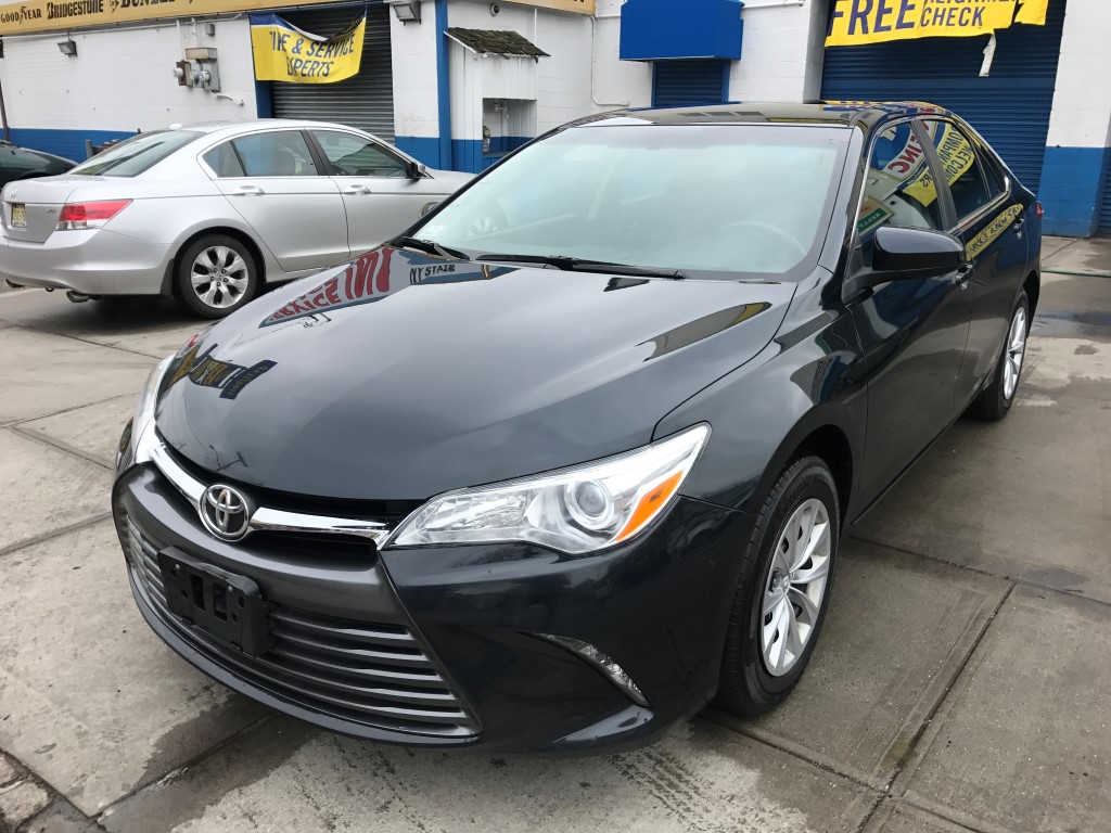 Used 2015 Toyota Camry LE Sedan 14,390.00