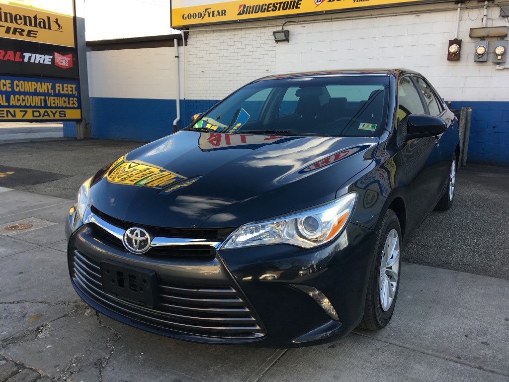 Used Car - 2015 Toyota Camry LE for Sale in Staten Island, NY