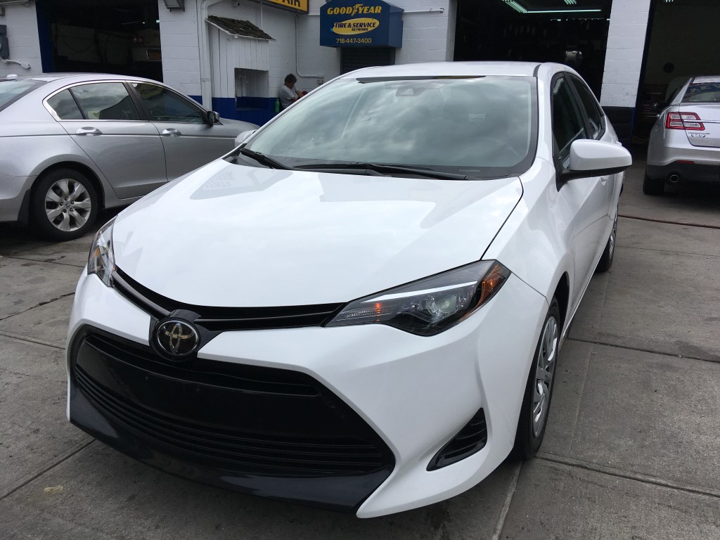 Used Car - 2018 Toyota Corolla LE for Sale in Staten Island, NY