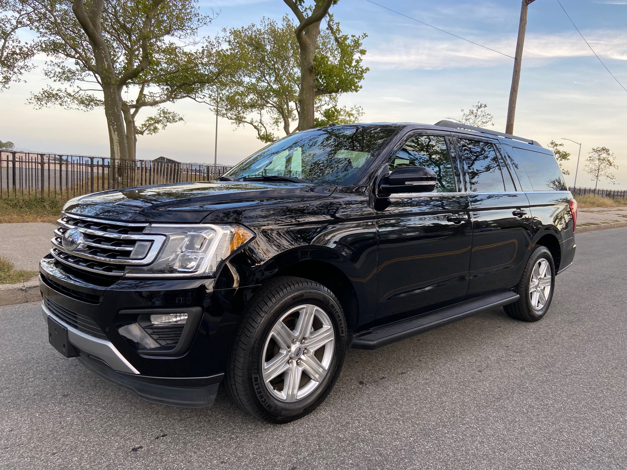 Used 2018 Ford Expedition MAX XLT SUV 27,990.00