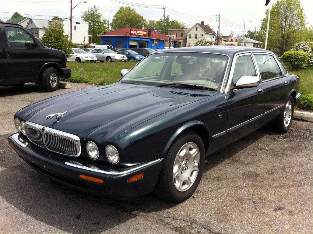 Used Car - 2001 Jaguar XJ8 Vanden Plas for Sale in Brooklyn, NY