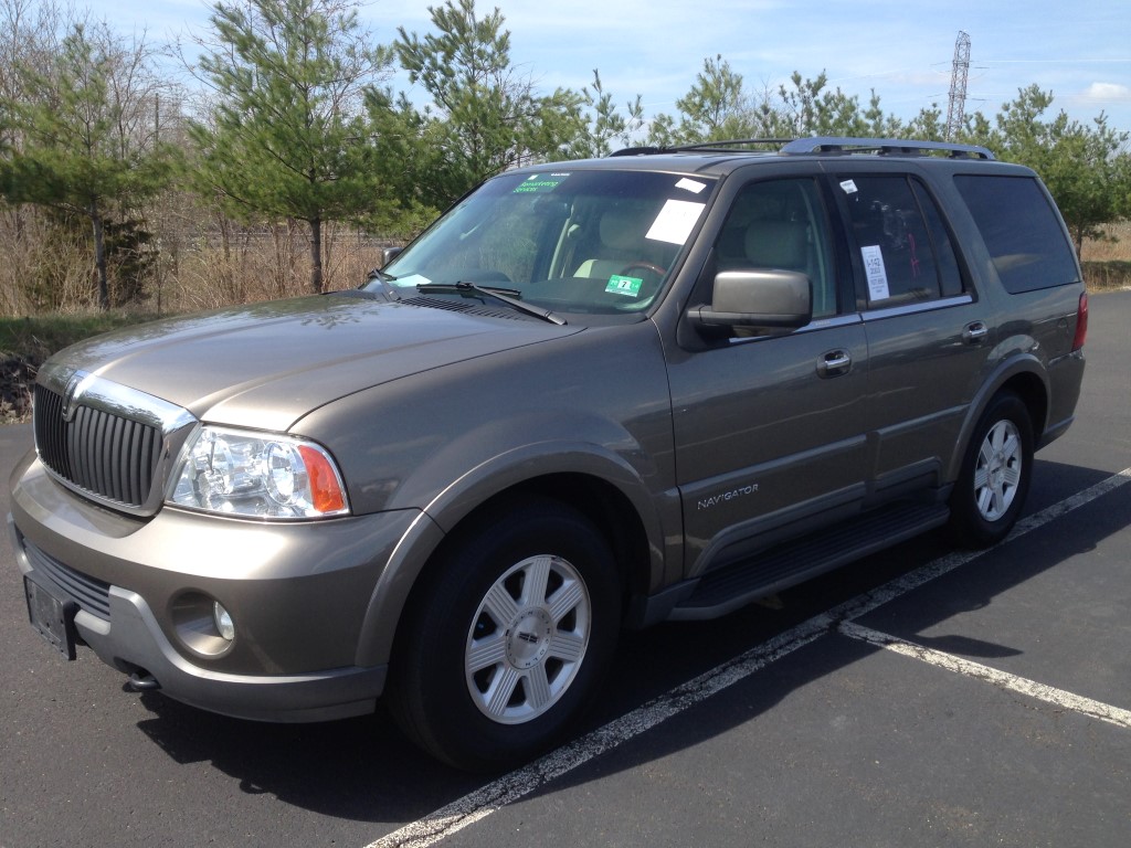 Used Car - 2003 Lincoln Navigator for Sale in Staten Island, NY