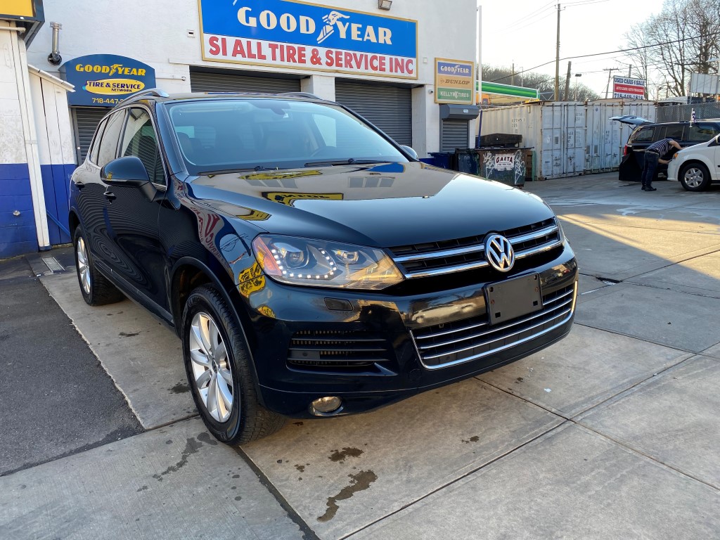 Used - Volkswagen Touareg TDI Sport AWD SUV for sale in Staten Island NY