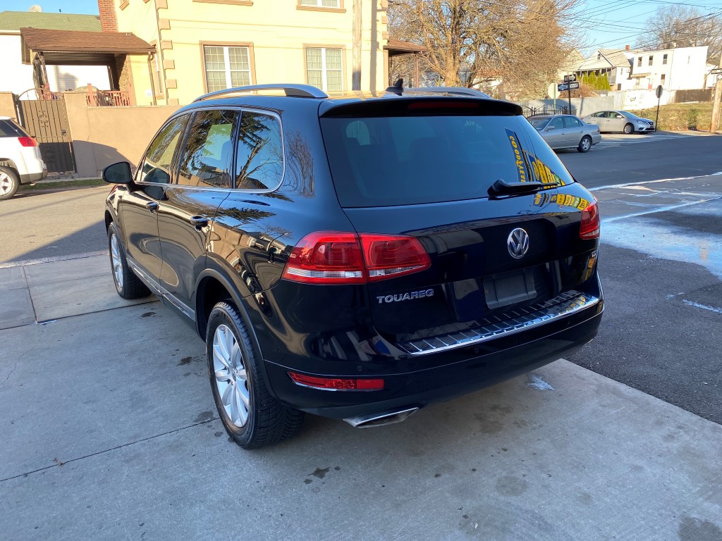 Used - Volkswagen Touareg TDI Sport AWD SUV for sale in Staten Island NY